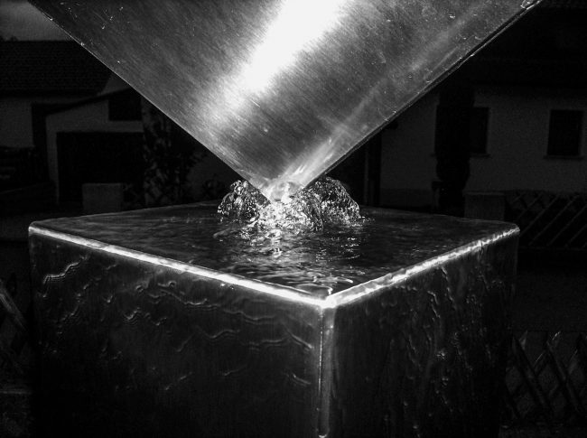 GARTEN-ZIMMERBRUNNEN